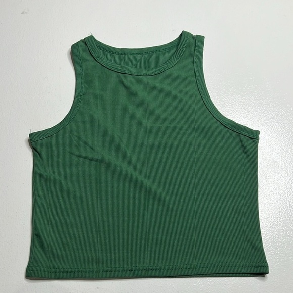 New Summery Tank Tops - Picture 2 of 3